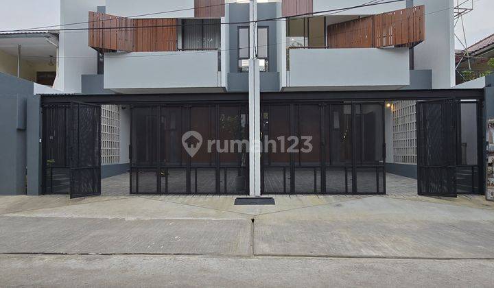 Dijual Rumah Modern Tropis Dalam Komplek Tenang Di Duren Sawit Jakarta Timur 1