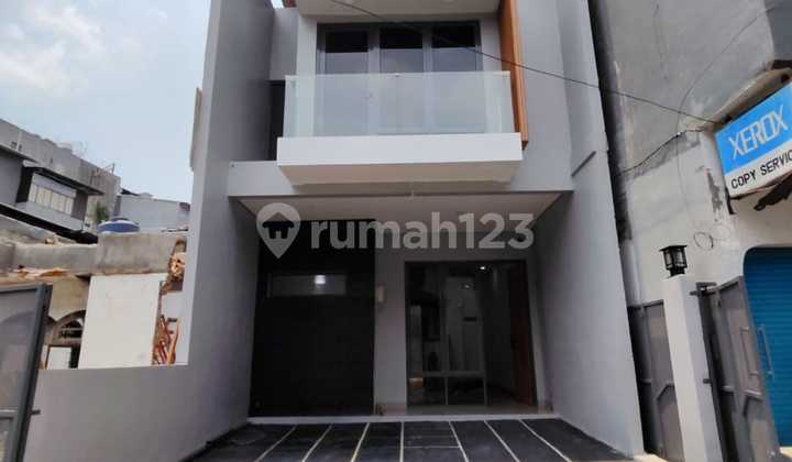 Rumah Baru Modern Minimalis Dalam Komplek Di Pasar Minggu Jakarta