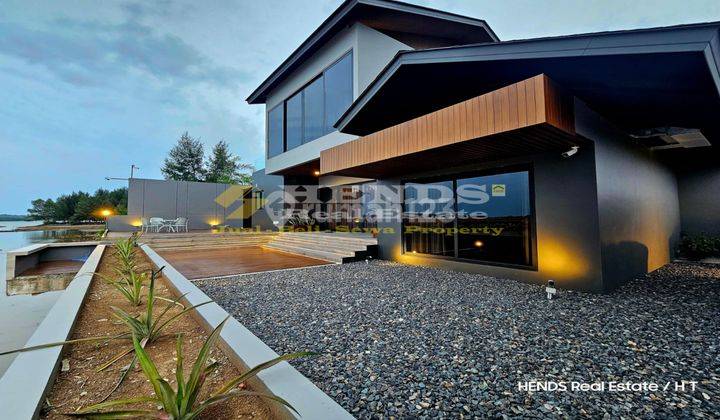 DiJUAL Rumah Rasa Villa ,Mewah dan Canteeq Baru Siap Renovasi ,Hadap Selatan Batam Centre....  2