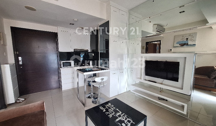 Unit 1 Kamar Di Apartemen Gandaria Heights Jakarta
