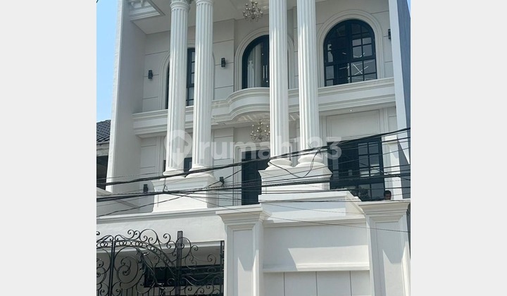 FOR SALE: NICE AND LUXURIOUS HOUSE IN KELAPA GADING