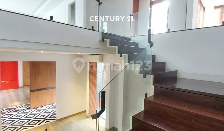 Industrial Luxury House Near Senayan 5275