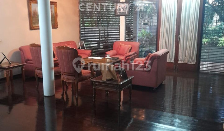 Dijual Rumah  3 Lantai Di Cipete Jakarta Selatan