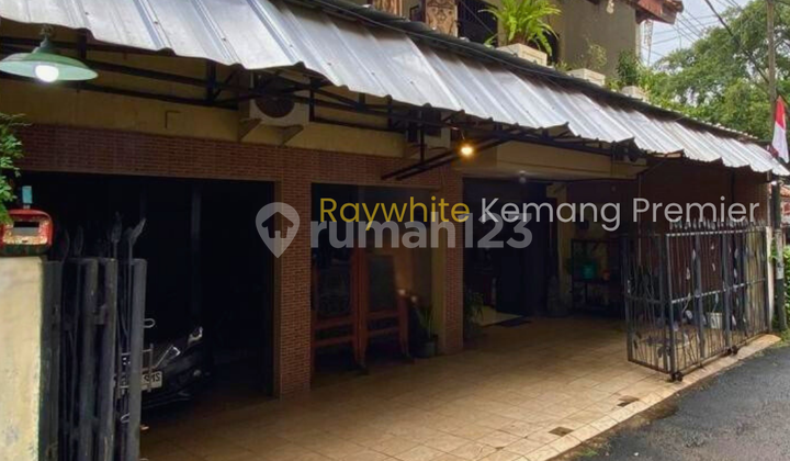 Dijual Rumah 3 Lantai | Zona K-2 Komersial | Cocok untuk Kost,Cafe,Retail, Rumah Tinggal