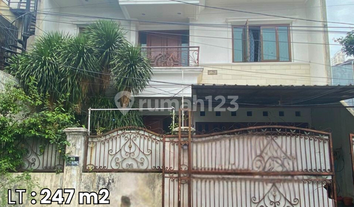 Rumah Dijual di Gandaria Kebayoran Baru - 1,5 Km ke MRT Blok M dan 850 Meter ke Gandaria City Rumah Dijual di Gandaria Kebayoran Baru - 1,5 Km ke MRT Blok M dan 850 Meter ke Gandaria City