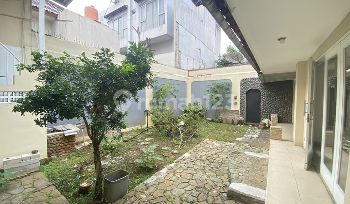 Rumah Cantik Pejaten Barat-10 Menit ke The Park Pejaten Mall