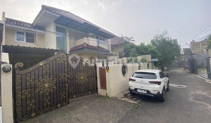 Rumah Cantik Pejaten Barat-10 Menit ke The Park Pejaten Mall