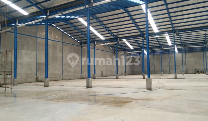 Spacious 3500 Warehouse with Office Near PIK Area Ready to Use Spacious 3500 Warehouse with Office Near PIK Area Ready to Use