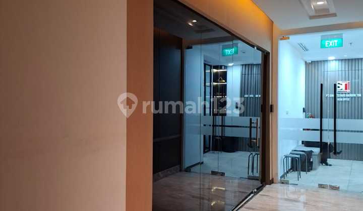 Office Space District 8 Treasury Tower Kondisi Rapi Siap Pakai