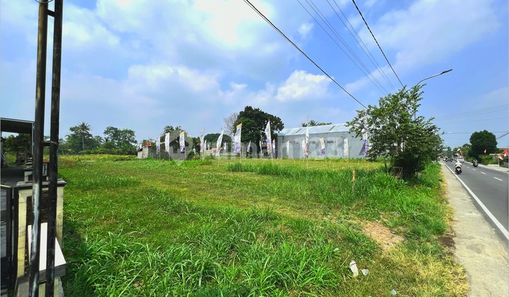 Sell Cheap Installment Available - Ready-to-Build Plots by the Main Roadside Sell Cheap Installment Available - Ready-to-Build Plots by the Main Roadside