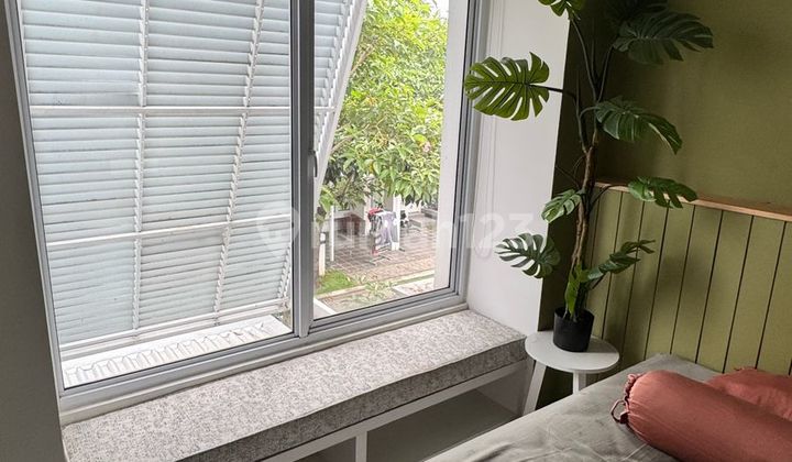 Beautiful House Comfortable Living Furnished Ready to Occupy Tabebuya BSD City.