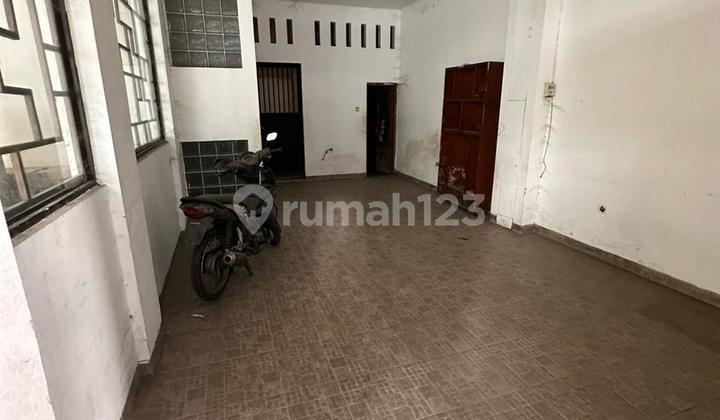 Good Ruko 2 Floors Ready to Use, Spacious, Strategic Location by Binong Main Road. 2