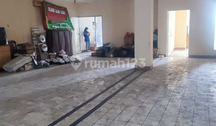 3-Storey Linked Ruko Ready to Use Facing Gading Serpong Boulevard Main Road 3-Storey Linked Ruko Ready to Use Facing Gading Serpong Boulevard Main Road