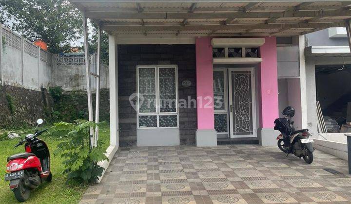 Rumah Cantik Siap Huni Asri Dalam Cluster Bohemia Gading Serpong. 1