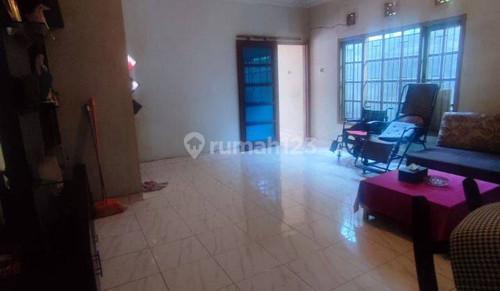 Rumah Tua Bagus Layak Huni Strategis di Jl. Kampung Peusar Binong 2