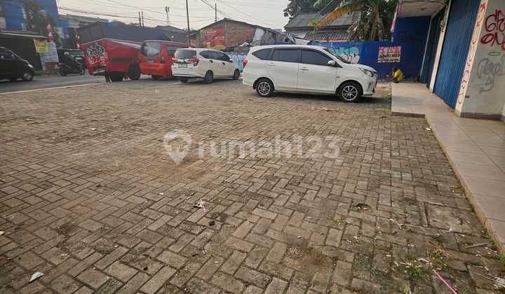 Nice Linked Shophouse 2 Units Ready to Use by Cimone Roadside Tangerang