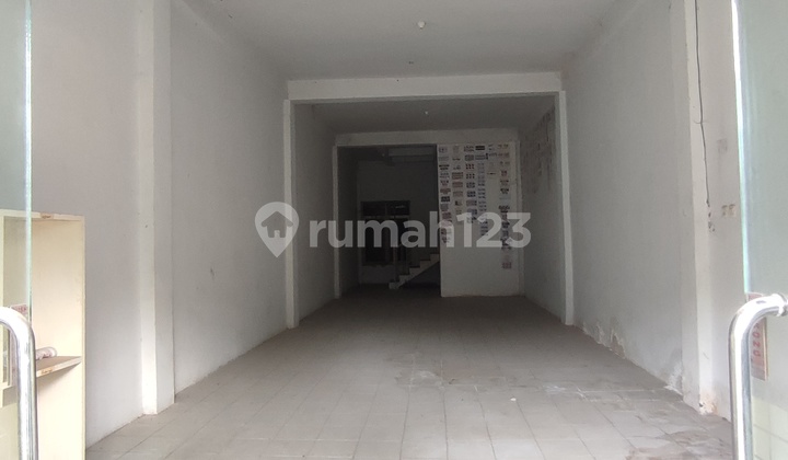 Good, Shop House, Ready to Use, 3 Floors, in Palembang 2
