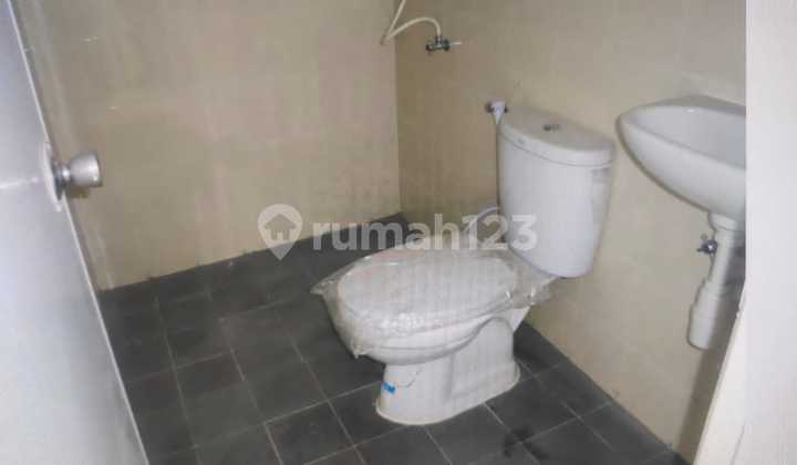 Nice 2-Story Ruko Ready to Use, Strategic Location at Ruko Garden Aryana Karawaci 2
