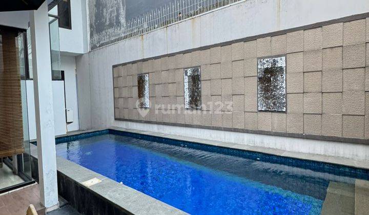 Disewa Rumah Vassa Lippo Cikarang Ada Kolam Renang Bagus Swimming Pool Murah 1