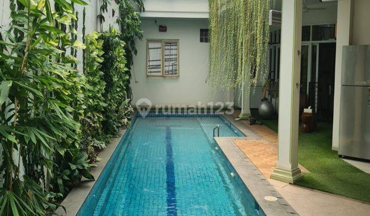 Disewakan Rumah Ada Kolam Renang Swimming Pool Taman Beverli Beverly Lippo Cikarang 1