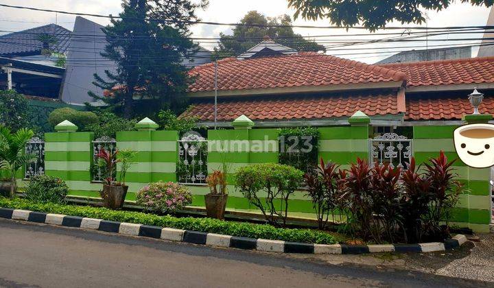 Rumah Menarik Dan Megah di Perumahan Jakasampurna Bekasi Barat 2