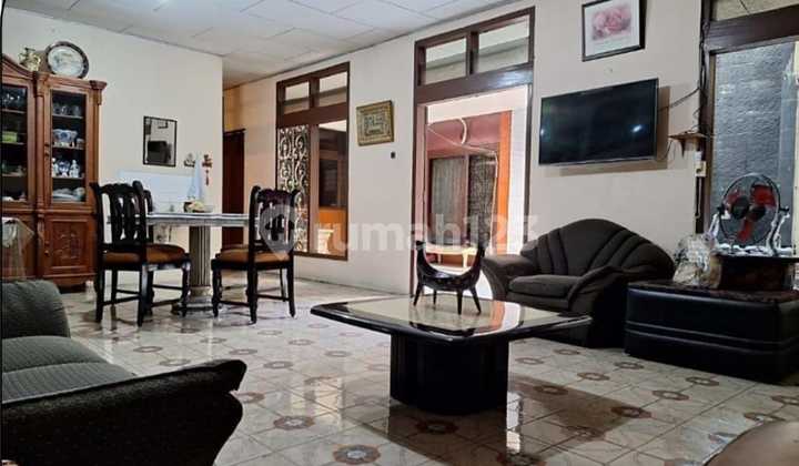 House Strategically Located in the City Center on Jl. Saharjo Setia Budi South Jakarta