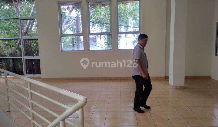 Dijual Ruko Strategis di Lodan Center, Ancol, Jakarta Utara 2