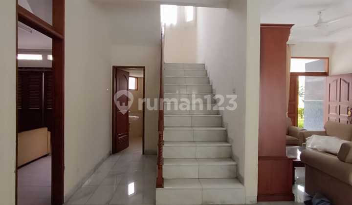 Rumah Mewah Terdapat Kolam Renang di TB Simatupang, Jakarta Selatan 2