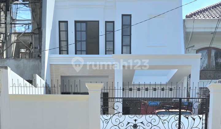 Rumah Baru Berlokasi Strategis di Duren Sawit, Jakarta Timur