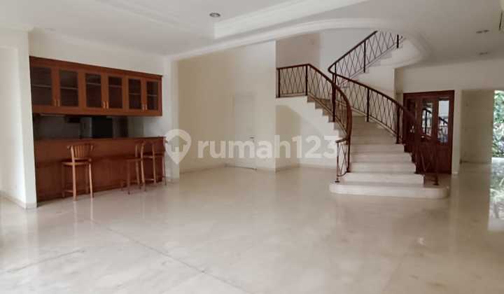 Rumah Mewah 2 Lantai dengan Lokasi Premium di Pondok Indah Jakarta Selatan 2