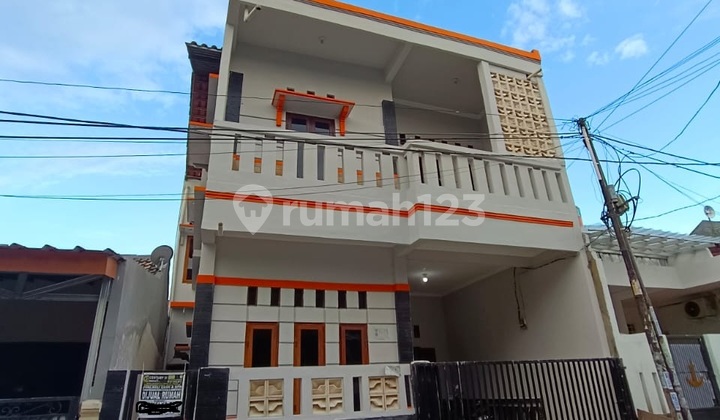 Minimalist House in Taman Wisma Asri 2 Bekasi - Strategic Access Minimalist House in Taman Wisma Asri 2 Bekasi - Strategic Access