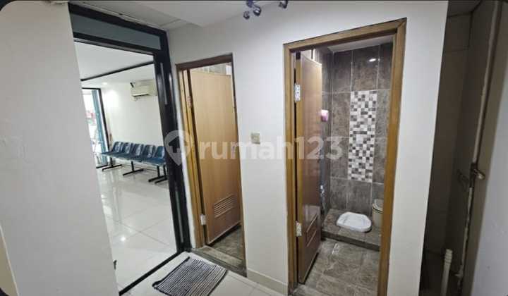 Strategic 3-Storey Shop House in Pulo Gadung, North Jakarta - Suitable for Business, Office & Investment 2