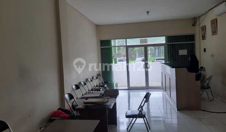 3-Storey Shophouse Suitable for Clinic Business in East Bekasi 2