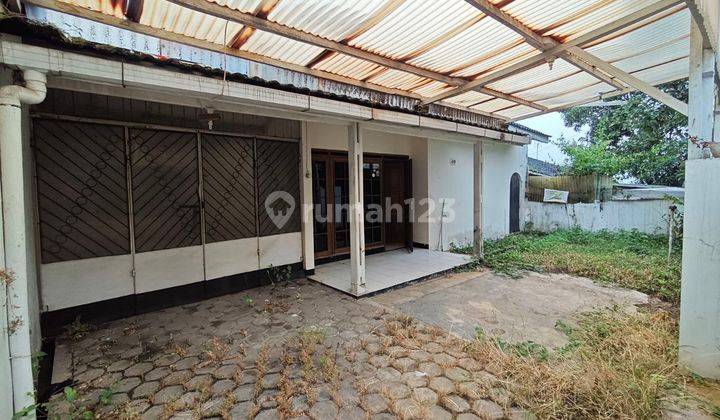 Rumah Lama Butuh Renovasi Total Di Awiligar Dekat Ke Dago 1