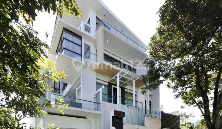 Rumah Mewah Minimalis Tropis Di Mainroad Resor Dago Pakar Ada Kolam Renang 