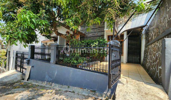 Rumah Nuansa Villa Dan Pegunungan Area Cikutra Bandung
 2