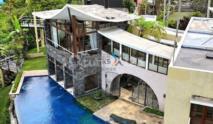 Rumah Villa Full Furnished di Klub Bunga, Batu Private Pool Kavling Pilihan dengan View Terbaik