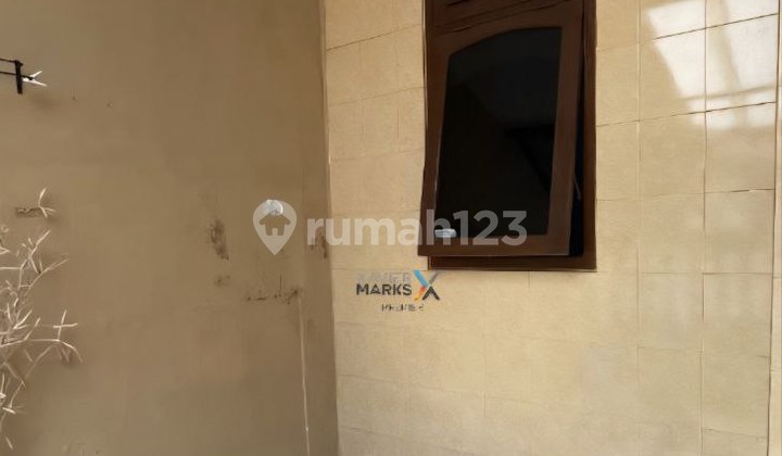 HOUSE IN THE SAWOJAJAR 1 LAKES MALANG CITY