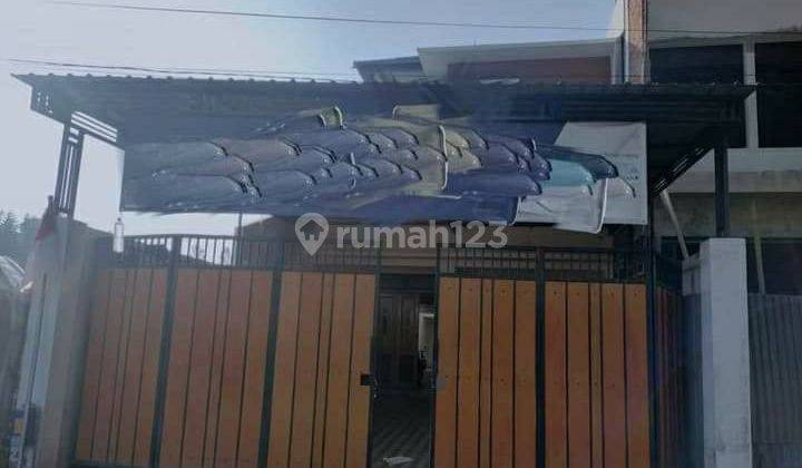 Rumah 2 Lantai Dekat Pusat Kota di Blimbing Malang 1