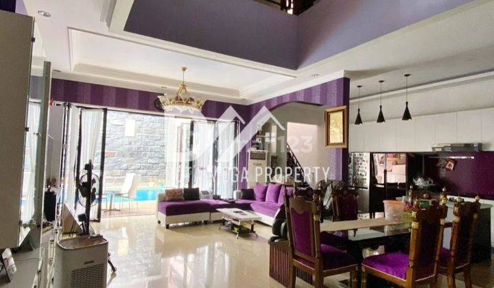 Rumah 2 Lantai Bagus Semi Furnished SHM di Mewah, Jakarta Selatan 2