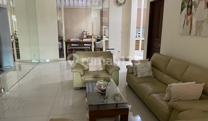 Rumah Pik Kayara 212,5m2 Shm 5+1 Kamar Selatan