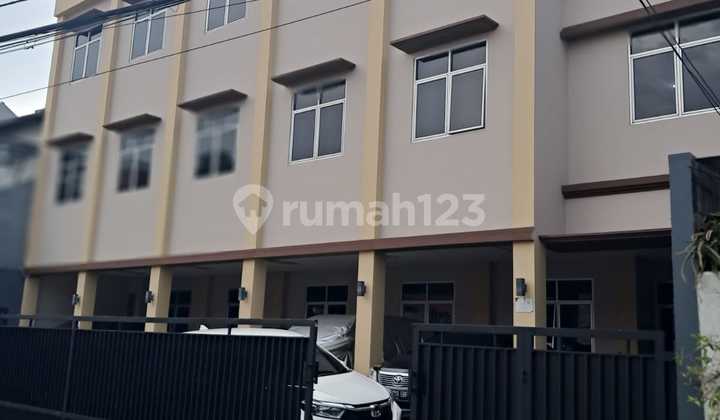Exclusive Boarding House in Matraman, East Jakarta 1
