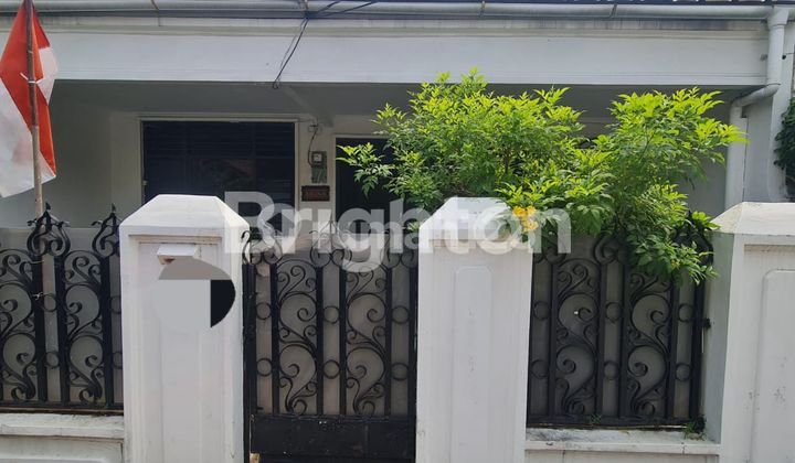 RUMAH DI KOMPLEK IKIP DUREN SAWIT