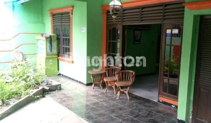 RUMAH 2 LANTAI DI CONDET JAKARTA TIMUR