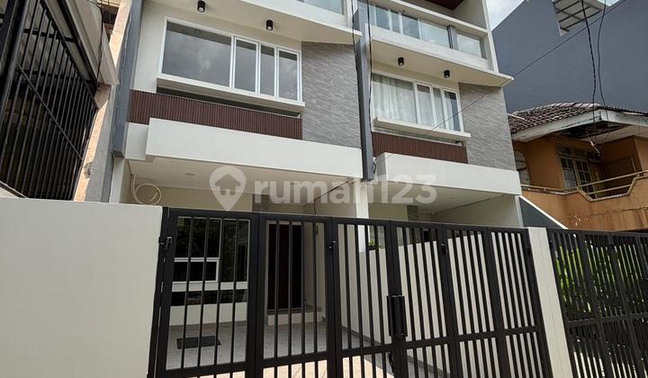 Brand New Cakep Paling Laku di Duri Kepa 3 Lantai SHM Termurah