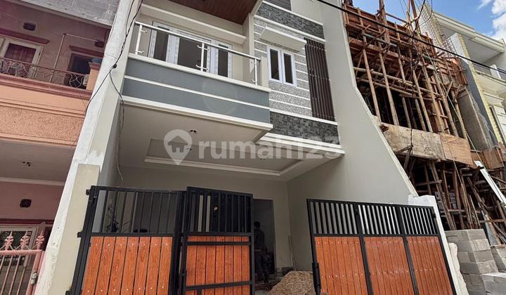 Brand New Super Green 3 Floors in Tomang, West Jakarta, Freehold Certificate