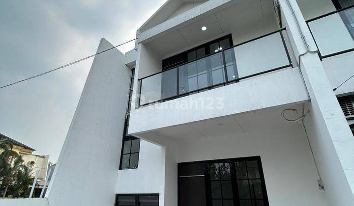 Dijual Rumah Baru Renovasi Cakep Gaya Modern Di Villa Melati Mas 1