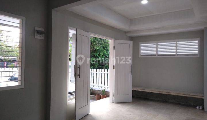 Dijual Rumah Cakep Farmhouse Style Baru Renovasi Di Griya Loka, Bsd City, Lokasi Dekat Ke Stasiun Rawabuntu 2