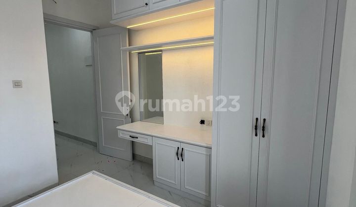 American Classic Super Luxurious House in Cengkareng, West Jakarta 2