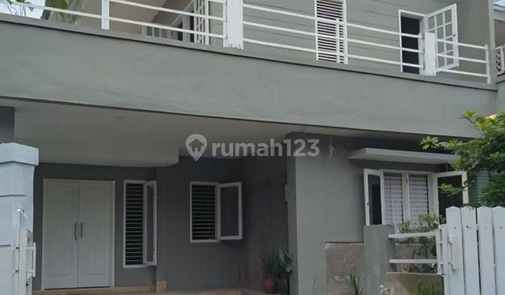 Dijual Rumah Cakep Farmhouse Style Baru Renovasi Di Griya Loka, Bsd City, Lokasi Dekat Ke Stasiun Rawabuntu 1